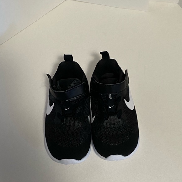 Nike Revolution 6 Good Condition Toddler 8C - Picture 4 of 14